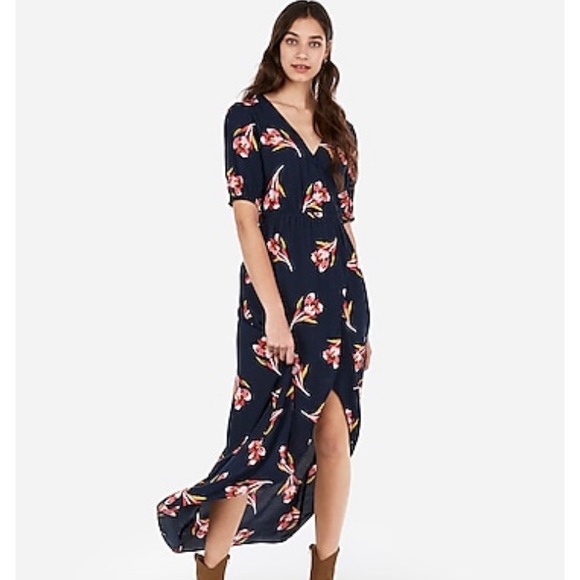Express Dresses & Skirts - Express tulip print dress